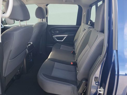 Used 2021 Nissan Titan SV w/ SV Convenience Package image 13