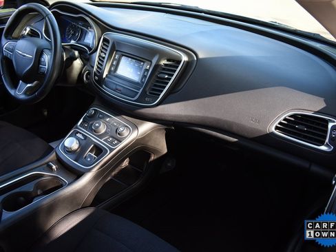Used 2015 Chrysler 200 Limited w/ Convenience Group image 27