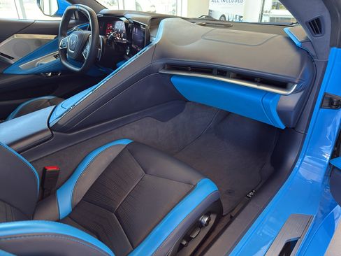 Used 2023 Chevrolet Corvette Stingray Premium Cpe w/ 3LT RWD image 37