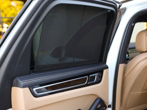 Used 2019 Porsche Cayenne image 42