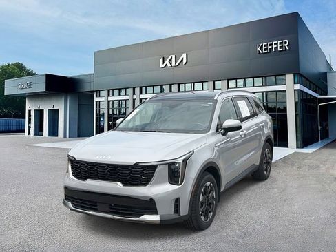 Used 2024 Kia Sorento S w/ Panoramic Sunroof Package FWD image 1