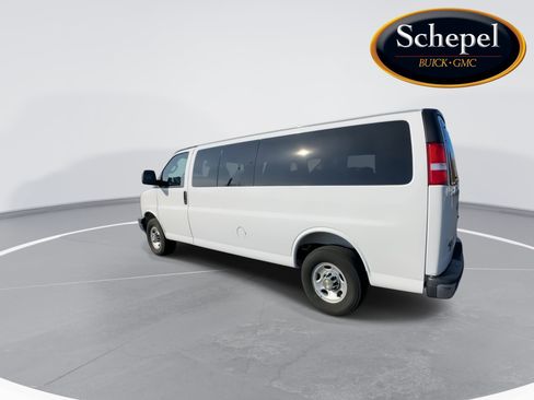 Used 2025 Chevrolet Express 3500 LT w/ LT Preferred Equipment Group image 6