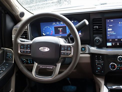 Used 2025 Ford F350 Platinum w/ Platinum Plus Package image 24