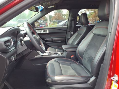Certified 2023 Ford Explorer ST-Line w/ Class IV Trailer Tow Package AWD/4WD image 17