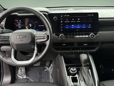 Used 2025 Chevrolet Colorado Trail Boss AWD/4WD image 10