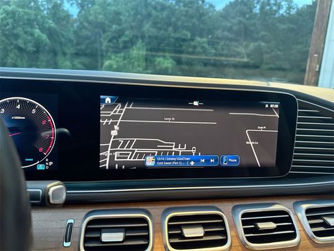 Used 2024 Mercedes-Benz GLE 450 4MATIC image 27