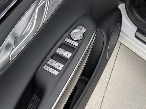 New 2026 Genesis GV70 2.5T image 11