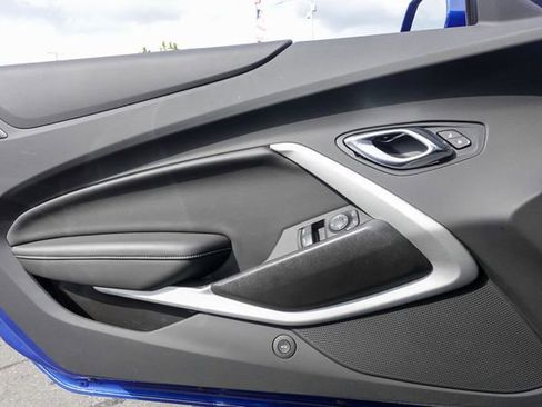 Used 2021 Chevrolet Camaro LT w/ RS Package image 15