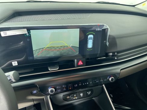 New 2026 Kia Carnival LX FWD image 27