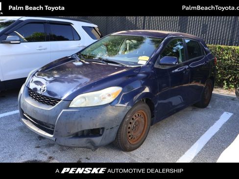 Used 2010 Toyota Matrix FWD image 1