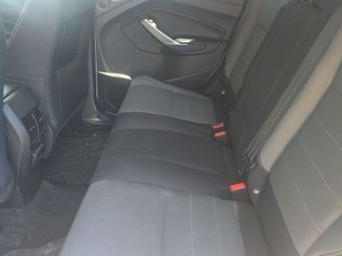 Used 2016 Ford Escape SE w/ Equipment Group 201A FWD image 12