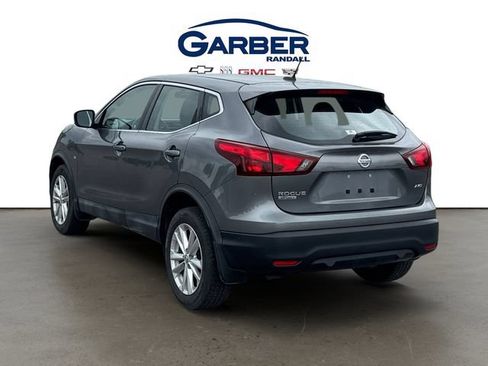 Used 2018 Nissan Rogue Sport S w/ S Appearance Package AWD/4WD image 3