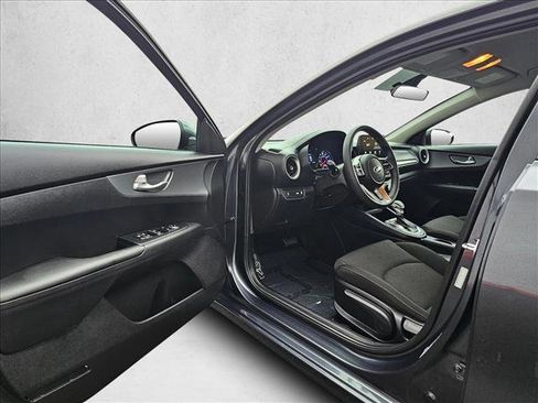 Used 2021 Kia Forte Sedan image 18