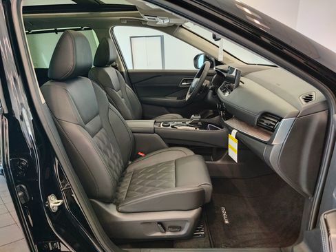 New 2026 Nissan Rogue Platinum AWD/4WD image 18