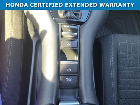 Used 2025 Honda HR-V LX image 32