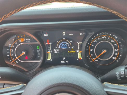 Used 2025 Jeep Wrangler Unlimited Rubicon 392 AWD/4WD image 19