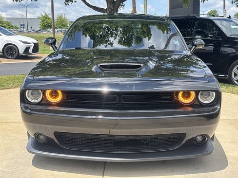 Used 2019 Dodge Challenger GT w/ Blacktop Package RWD image 3