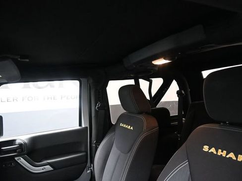 Used 2013 Jeep Wrangler Sahara w/ Dual Top Group AWD/4WD image 18