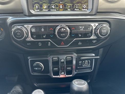 Used 2021 Jeep Wrangler Unlimited Sport image 32