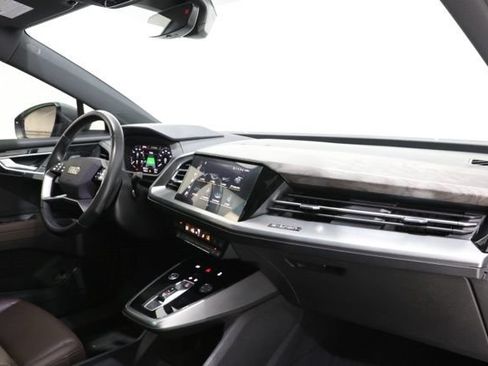 Used 2022 Audi Q4 e-tron Premium AWD/4WD image 14