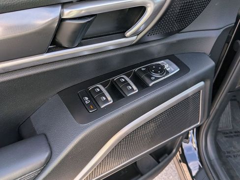 Used 2025 Kia Telluride S FWD image 13