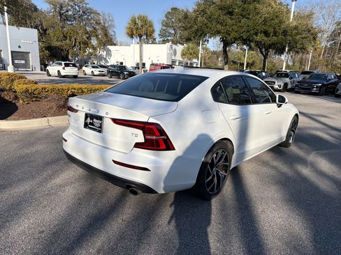 Used 2020 Volvo S60 T5 Momentum w/ Protection Package Premier image 10