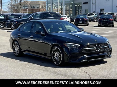 Used 2025 Mercedes-Benz C 300 4MATIC Sedan image 7