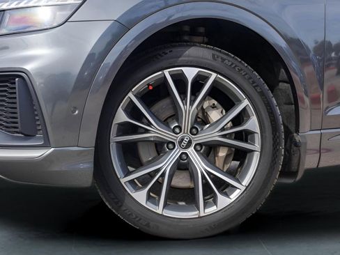 Used 2021 Audi Q8 Premium Plus image 4