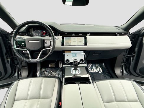 Used 2021 Land Rover Range Rover Evoque R-Dynamic SE image 3