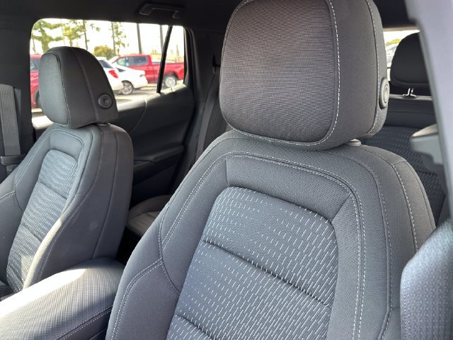 Used 2026 Chevrolet Equinox LT FWD image 10