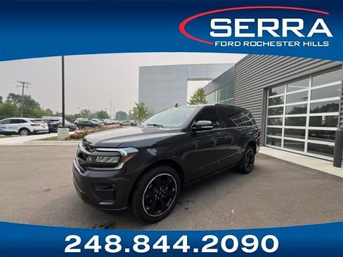 Used 2024 Ford Expedition Limited AWD/4WD image 1