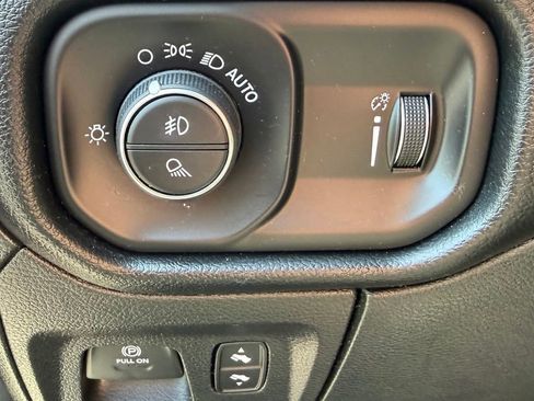 Used 2021 RAM 1500 Big Horn AWD/4WD image 15