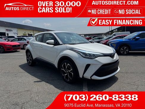 Used 2021 Toyota C-HR XLE FWD image 1