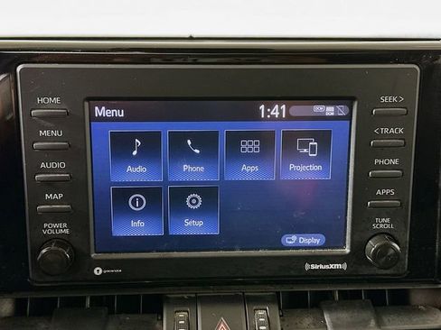 Used 2021 Toyota RAV4 XLE Premium image 17