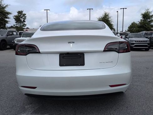 Used 2022 Tesla Model 3 Long Range AWD/4WD image 4