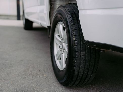 Used 2023 Ford F150 XLT w/ Trailer Tow Package image 9