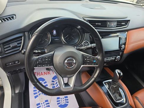 Used 2018 Nissan Rogue SL w/ Premium Package AWD/4WD image 14