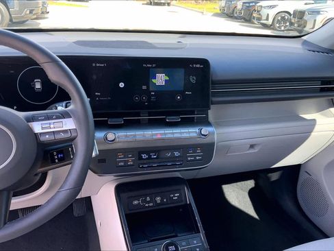 Used 2024 Hyundai Kona Limited FWD image 6