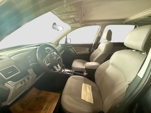 Used 2017 Subaru Forester 2.5i Limited image 19