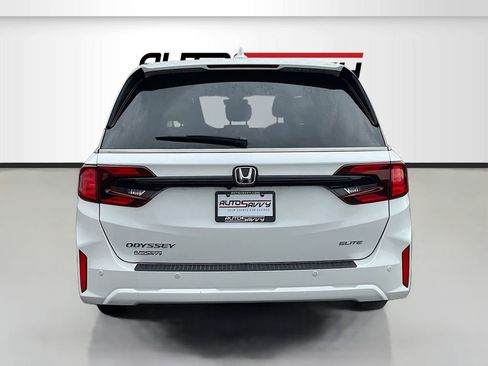 Used 2025 Honda Odyssey Elite image 6