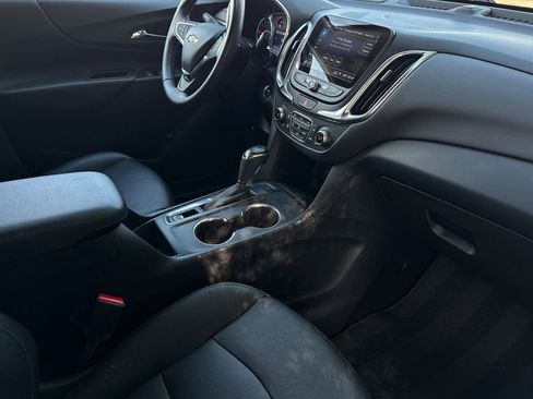 Used 2020 Chevrolet Equinox LT w/ Sport Edition image 18