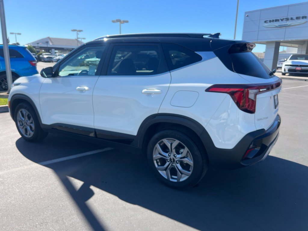 Used 2024 Kia Seltos S FWD image 23