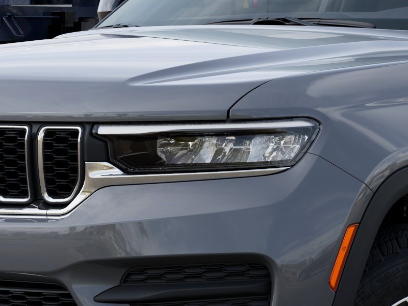 New 2027 Jeep Grand Cherokee Laredo RWD image 11