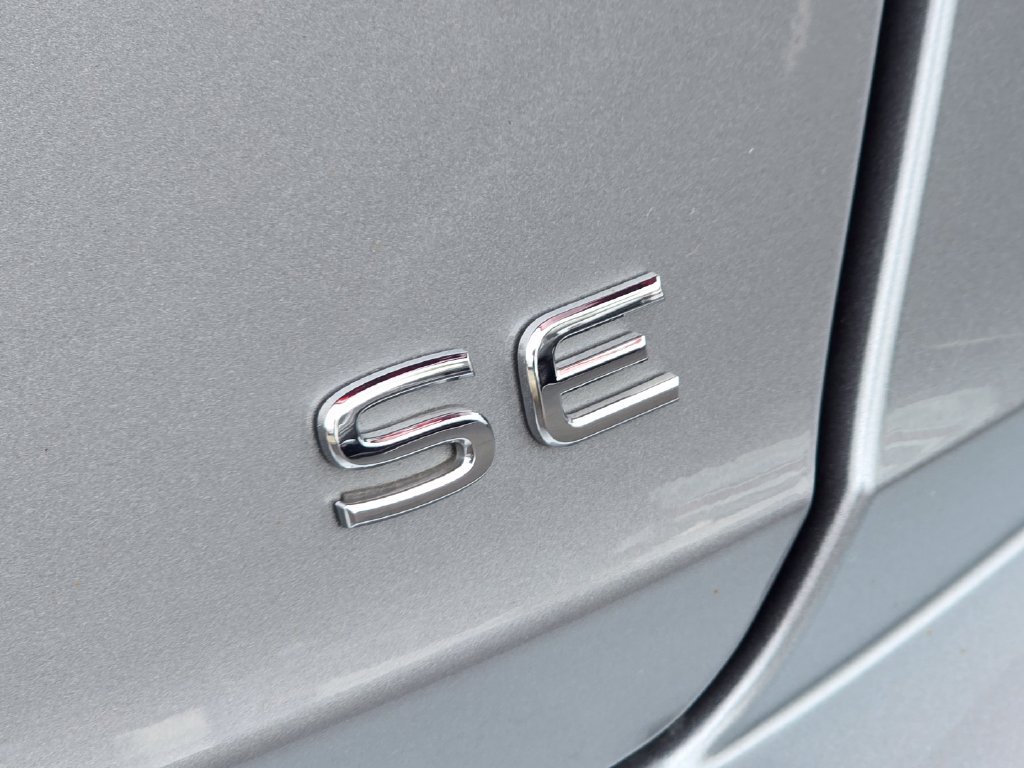 Used 2024 Volkswagen Jetta SE FWD image 14