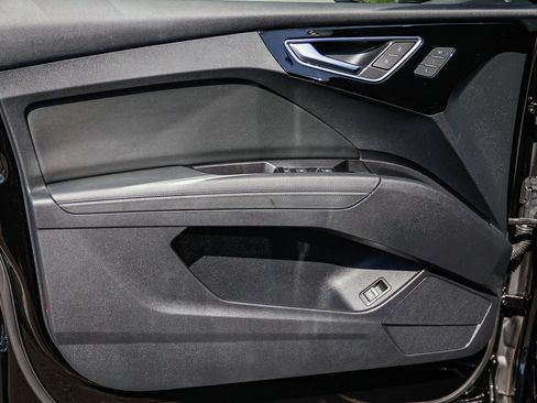 Certified 2023 Audi Q4 e-tron Premium Plus w/ Premium Plus image 22