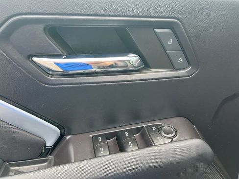 Used 2023 Chevrolet Colorado Z71 w/ Z71 Convenience Package 2 image 16