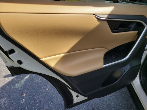 Certified 2022 Toyota RAV4 LE image 13