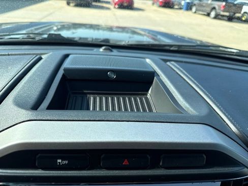 Used 2022 Ford F250 Lariat w/ Black Appearance Package AWD/4WD image 16