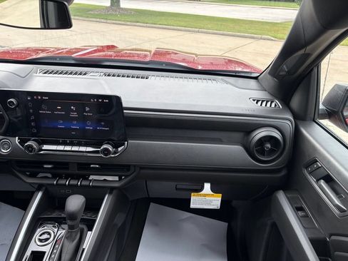 New 2026 Chevrolet Colorado W/T w/ WT Custom Package AWD/4WD image 32
