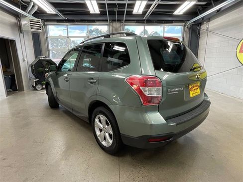 Used 2014 Subaru Forester 2.5i Premium w/ Popular Package #2 AWD/4WD image 3